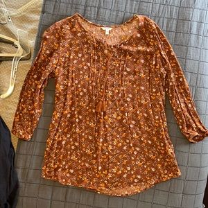 Cute summer blouse barely worn